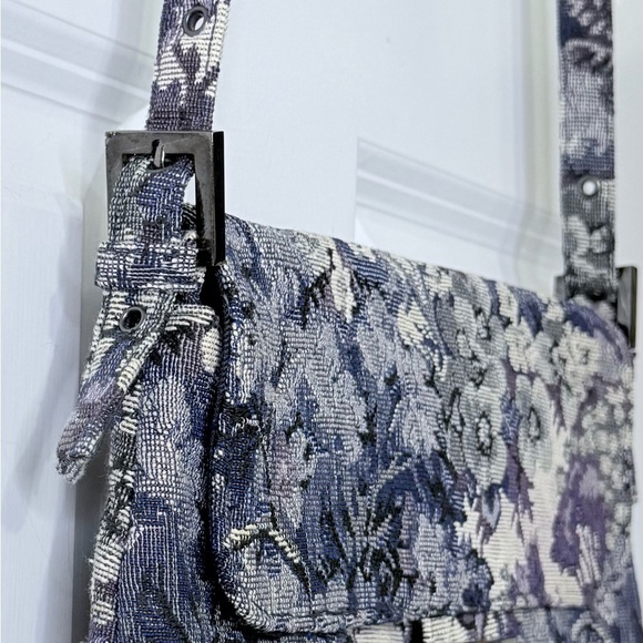 Floral Blue While Lace Rectangular Purse Shoulderbag Fold Over Snap Closure - Picture 7 of 16